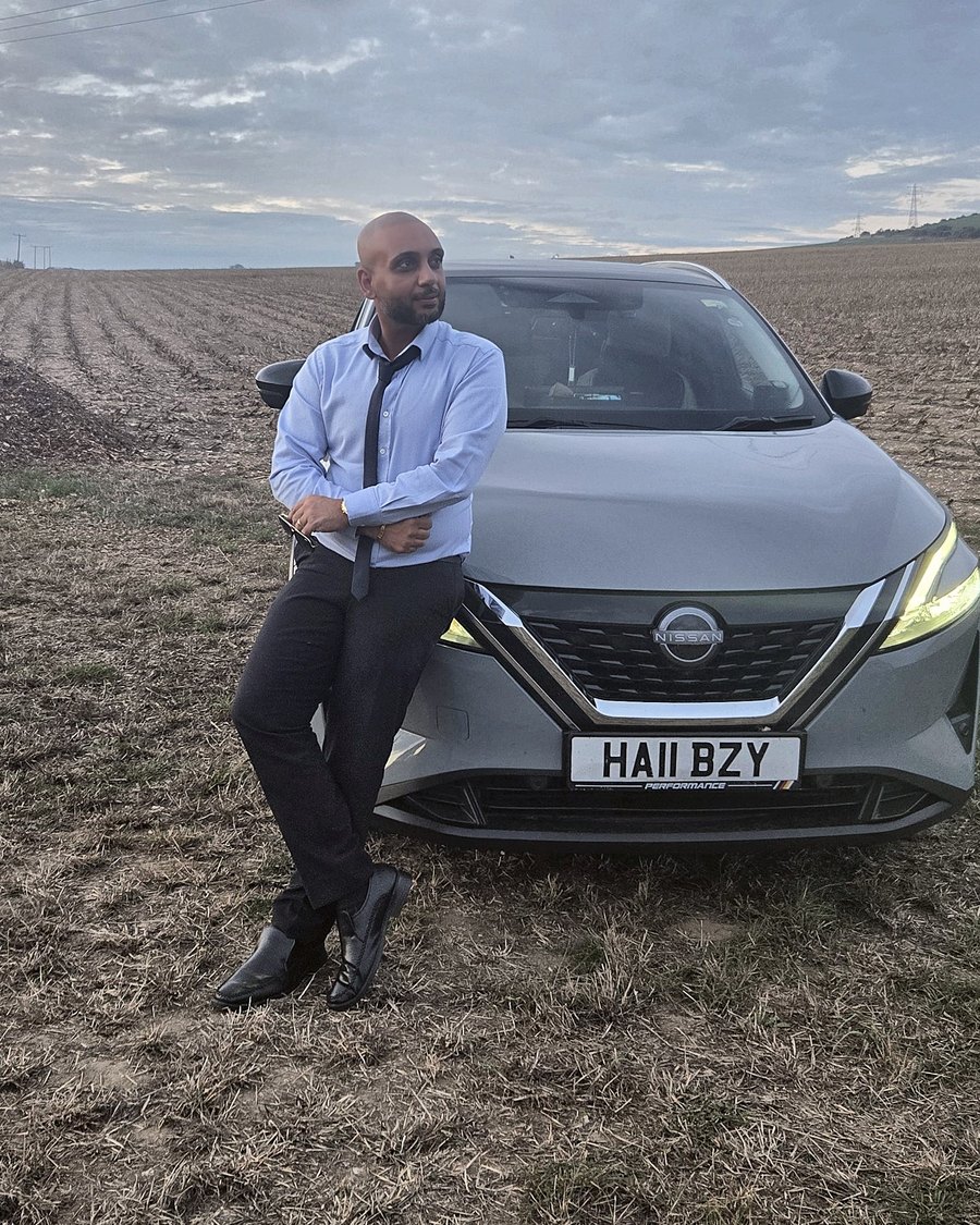 H, co-founder of Sussex Airlink, with the Qashqai
